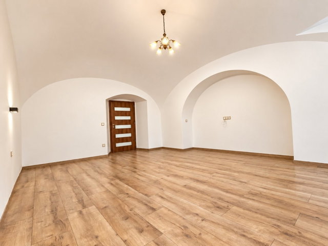 Eladó téglalakás, Pakson 65 M Ft, 3+1 szobás