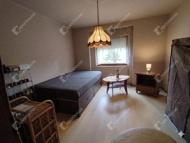 Eladó családi ház, Karádon 34 M Ft, 3 szobás