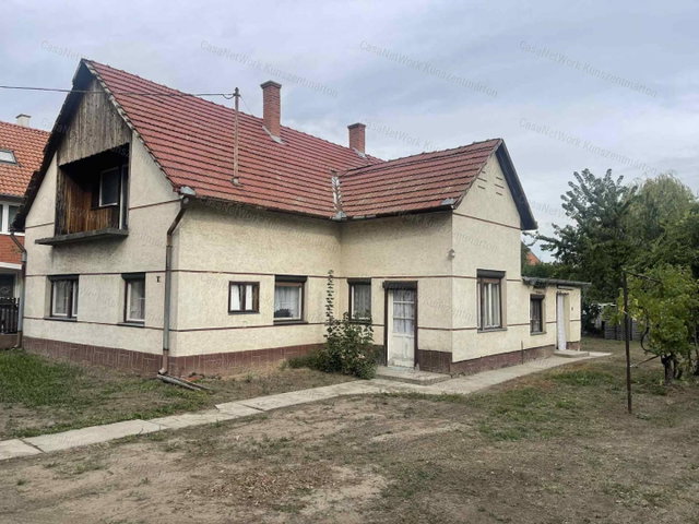 Eladó családi ház, Cserkeszőlőn 33 M Ft, 5 szobás