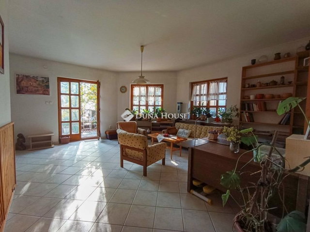 Eladó családi ház, Gödöllőn 163 M Ft, 6 szobás