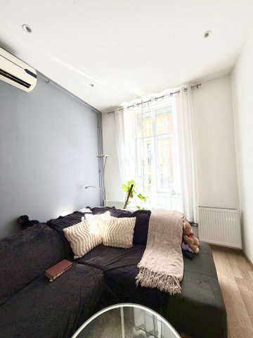 Eladó téglalakás, Budapesten, VI. kerületben 90 M Ft, 2 szobás