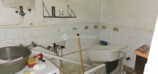 Eladó családi ház, Véménden 12.99 M Ft, 3 szobás