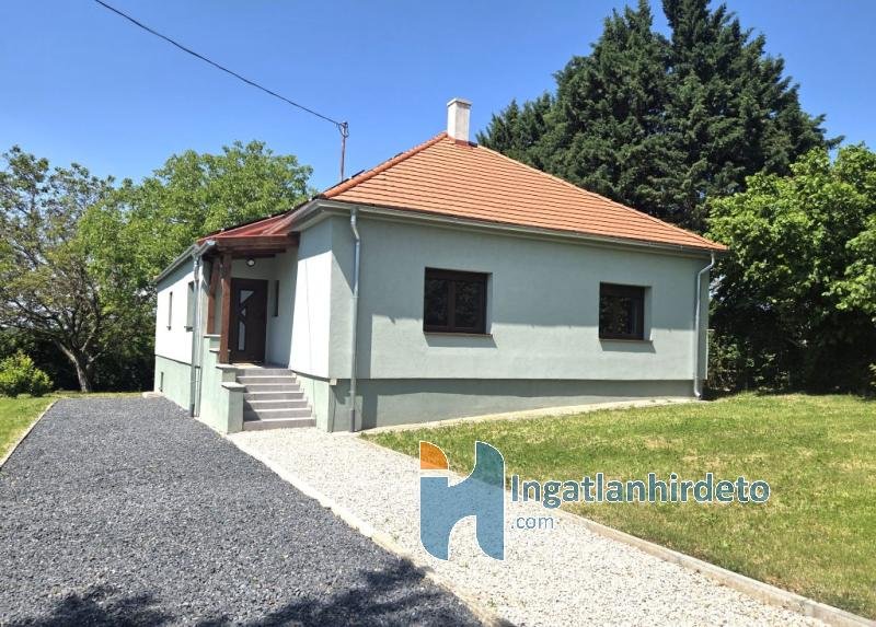 4 bed · 1500m² · 129.900.000 ft