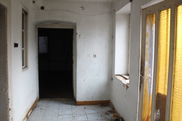 Eladó családi ház, Egyházaskeszőn 9.4 M Ft, 3 szobás