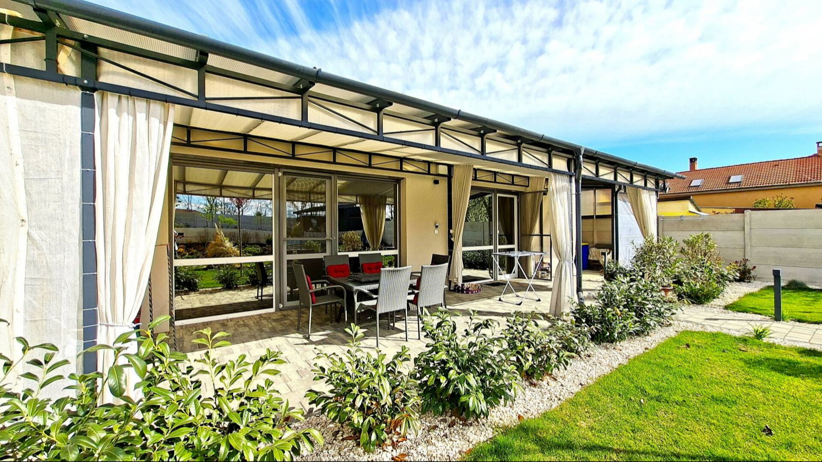 4 bed · 205m² · 160.000.000 ft