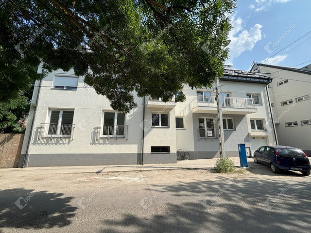 Eladó iroda, Szegeden 147.087 M Ft, 6 szobás