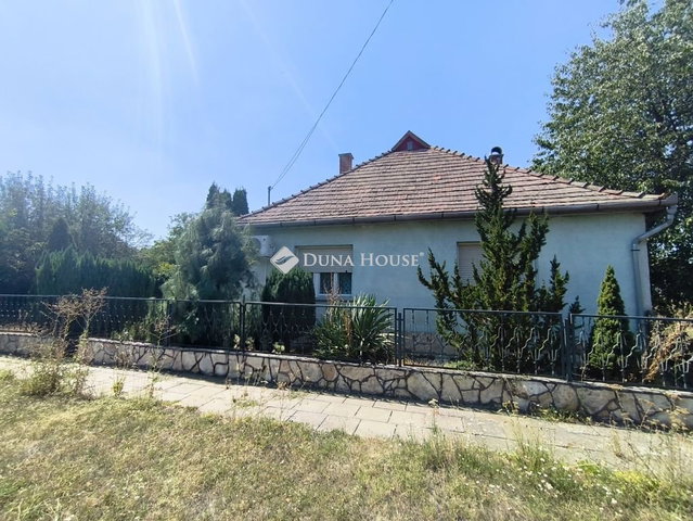 Eladó családi ház, Kapospulán 36 M Ft, 8 szobás