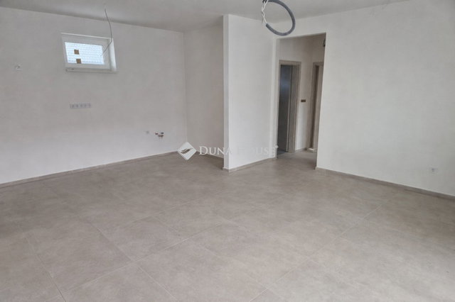Eladó ikerház, Üllőn 115 M Ft, 4 szobás / költözzbe.hu