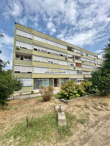 Eladó panellakás, Kaposváron, Kikerics utcában 35.9 M Ft