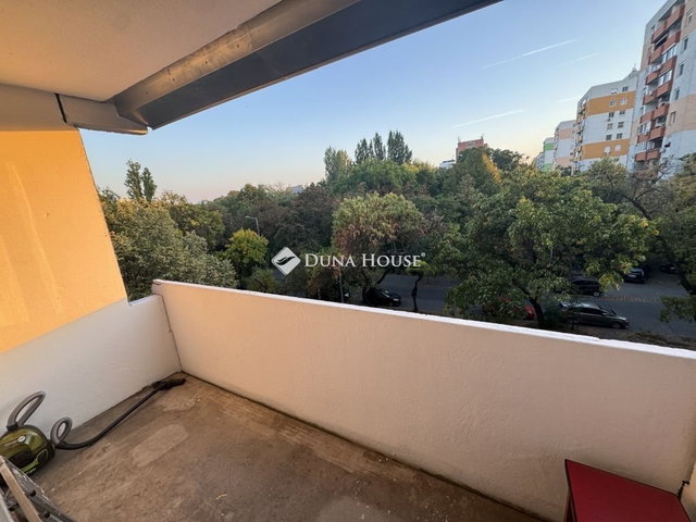Eladó panellakás, Budapesten, XI. kerületben 55.5 M Ft, 1 szobás