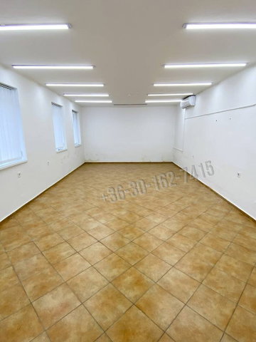 Eladó téglalakás, Pécsett 65 M Ft, 3 szobás