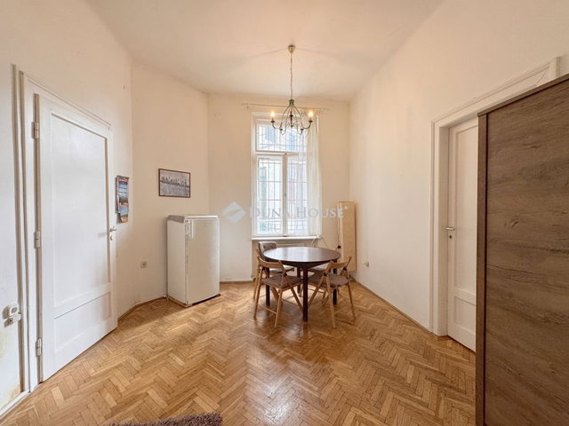 Eladó téglalakás, Budapesten, V. kerületben, Sütő utcában