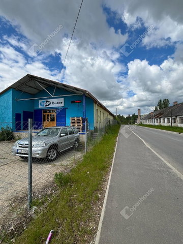Eladó üzlethelyiség, Tatabányán 240 M Ft / költözzbe.hu