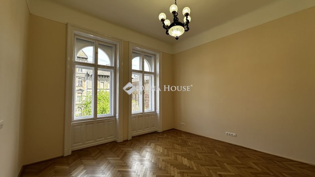 5 bed · 164m² · 790.000 ft