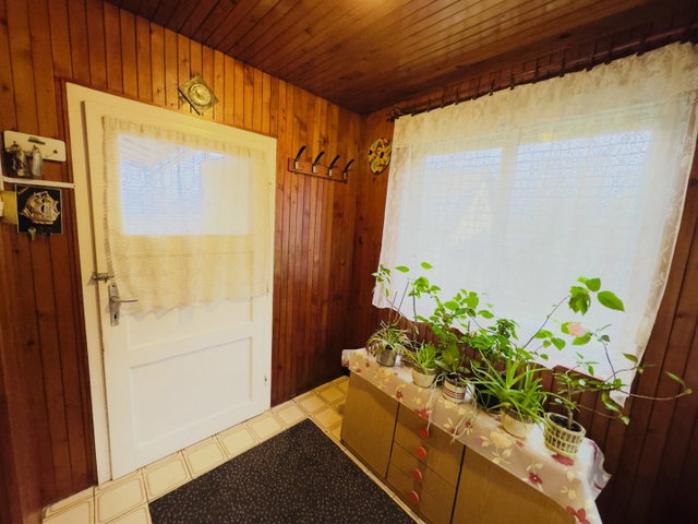 Eladó családi ház, Miskolcon, Szegfű utcában 21 M Ft, 2 szobás