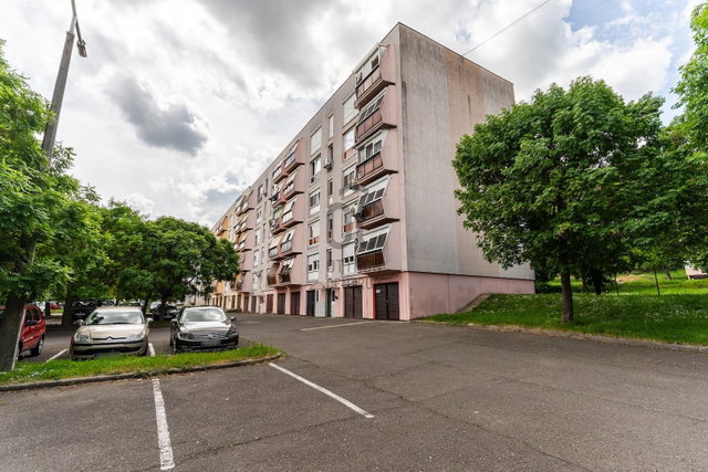 Eladó panellakás, Szekszárdon, Béri Balogh Ádám utcában