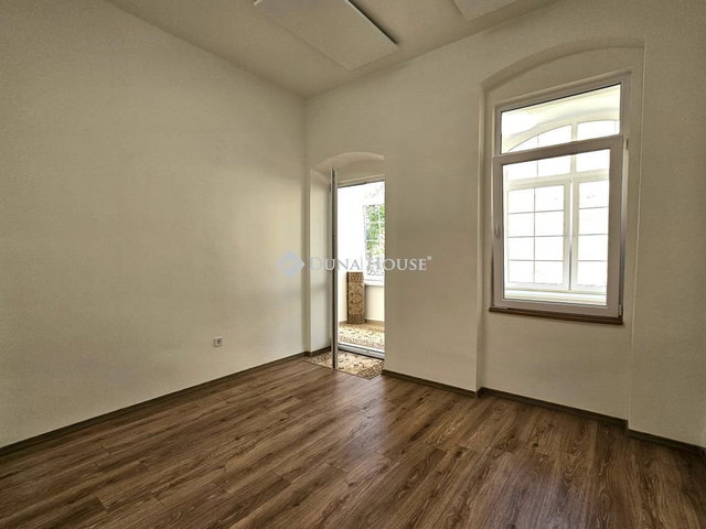 Eladó téglalakás, Pécsett, Király utcában 49.9 M Ft, 1 szobás