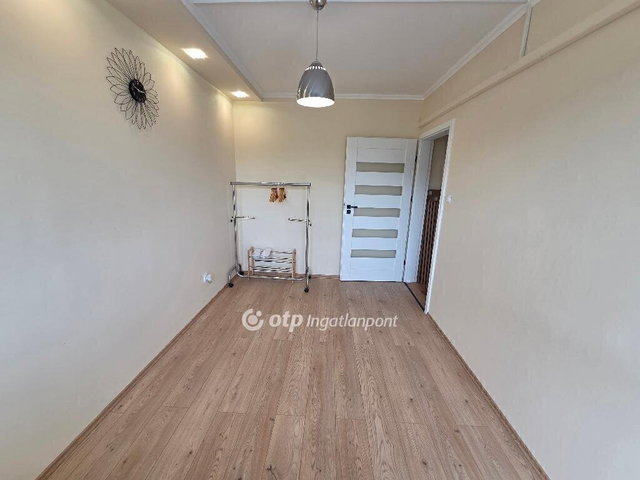 Eladó panellakás, Miskolcon 32.9 M Ft, 2 szobás