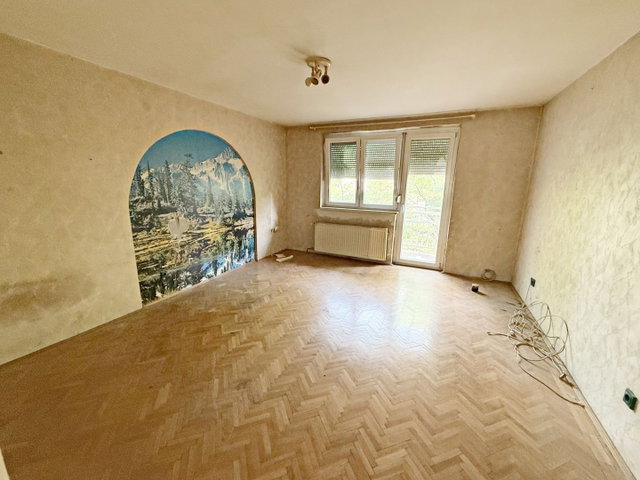 Eladó téglalakás, Debrecenben 84.9 M Ft, 6 szobás