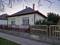 Eladó családi ház