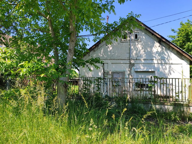 Eladó családi ház, Bogyiszlón, Szekszárdi utcában 7.8 M Ft