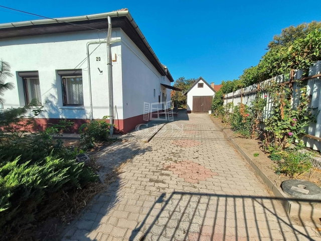 Kiadó családi ház, albérlet, Budapesten, XV. kerületben