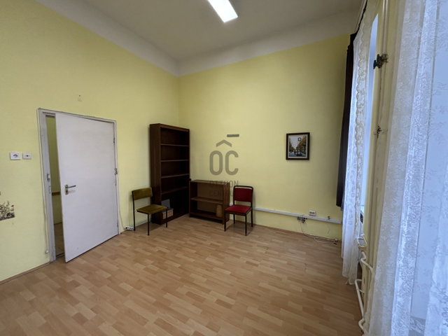 Kiadó iroda, Pécsett 330 E Ft / hó / költözzbe.hu