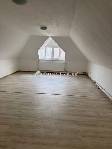 Kiadó családi ház, albérlet, Debrecenben 1453 E Ft / hó