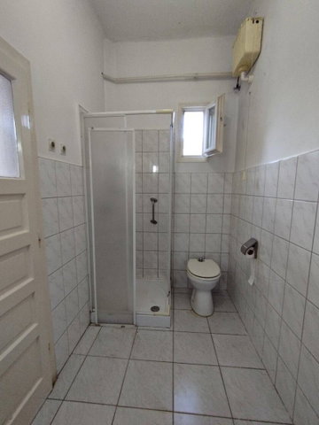 Eladó családi ház, Békéscsabán 34 M Ft, 3 szobás
