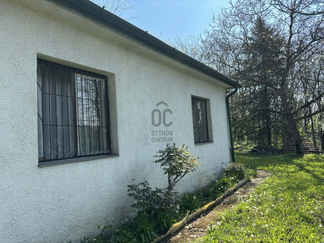 Eladó nyaraló, Szirmabesenyőn 17.9 M Ft, 2 szobás