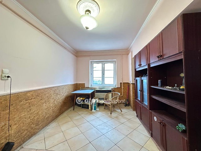Eladó családi ház, Kalocsán 16.5 M Ft, 2 szobás