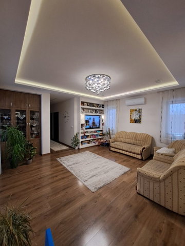 Eladó családi ház, Debrecenben 139.99 M Ft, 5+2 szobás