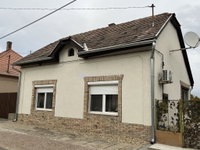 Eladó családi ház, Tengelicén 30 M Ft, 4 szobás