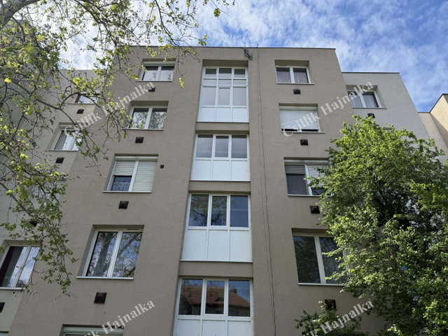 Eladó téglalakás, Szolnokon, Szántó körúton 31.5 M Ft