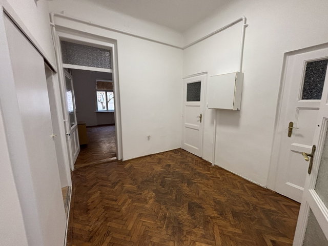 Eladó téglalakás, Baján 33 M Ft, 2 szobás