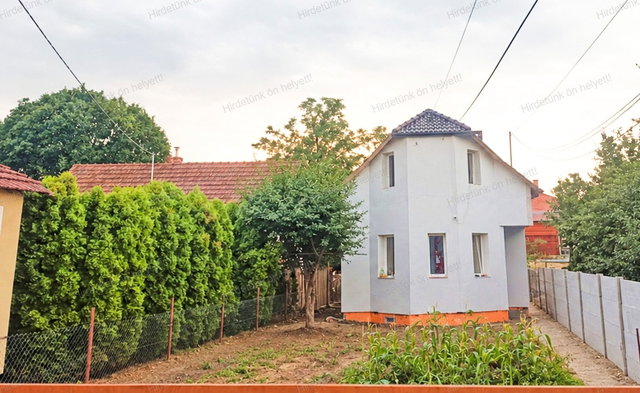 Eladó családi ház, Monorierdőn 65 M Ft, 6 szobás
