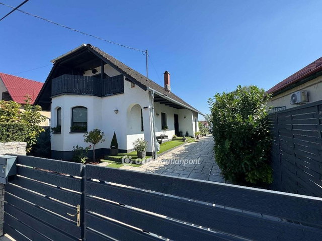 Eladó családi ház, Nádudvaron 119 M Ft, 3+2 szobás