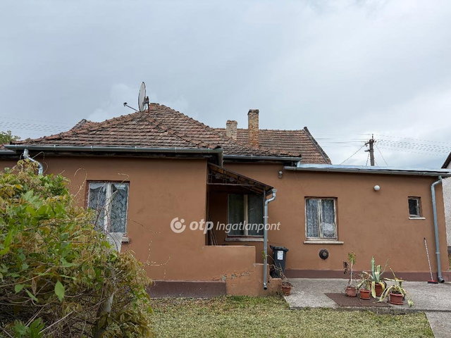 Eladó családi ház, Balassagyarmaton 26.9 M Ft, 4 szobás