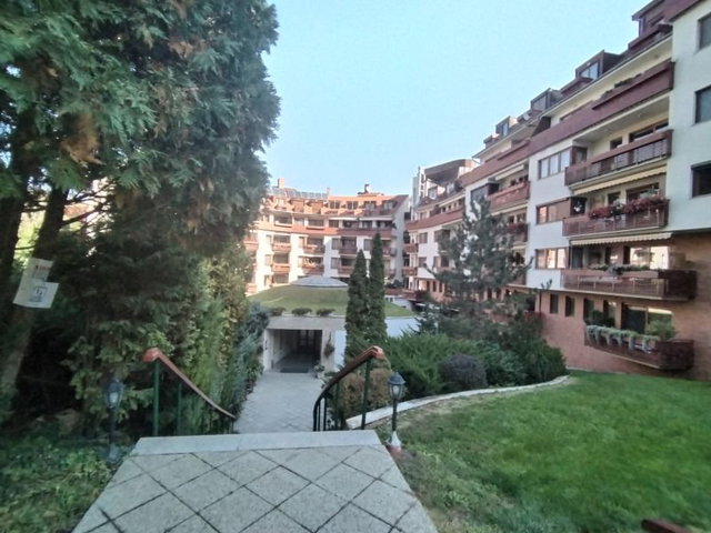 Eladó téglalakás, Budapesten, II. kerületben, Budakeszi úton