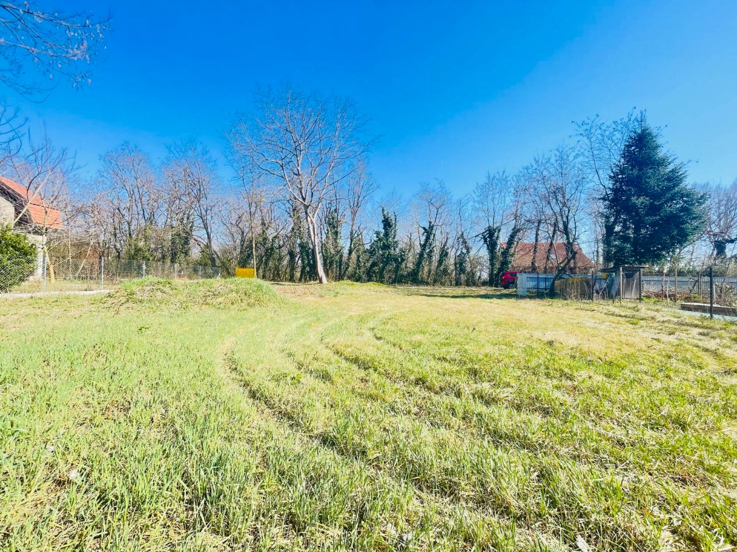 617m² · 29.900.000 ft