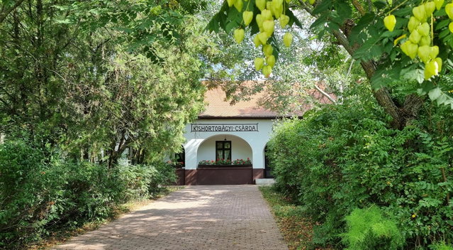 Eladó hotel, Balmazújvárosban 179 M Ft / költözzbe.hu