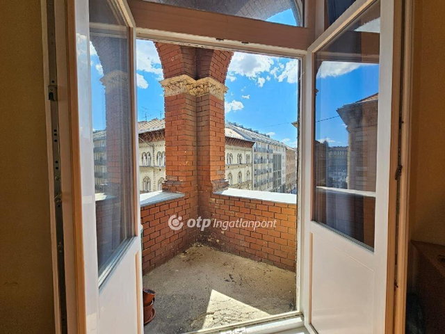 Eladó téglalakás, Budapesten, VII. kerületben 98 M Ft, 3 szobás