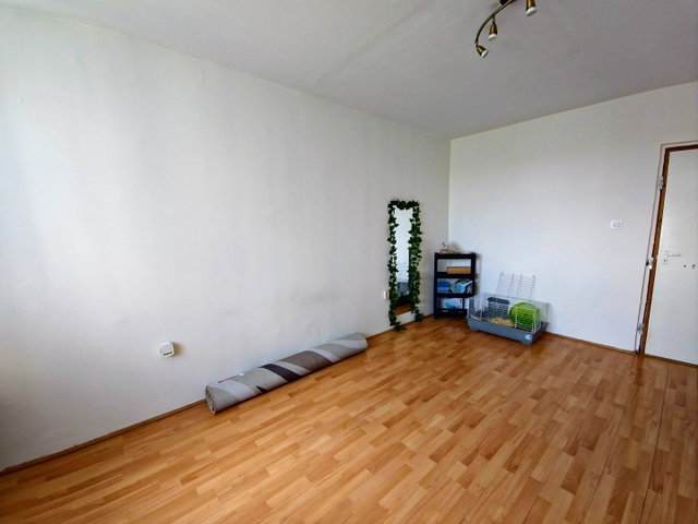 Eladó panellakás, Komlón 19.4 M Ft, 2 szobás