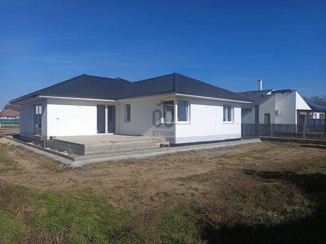 Eladó családi ház, Debrecenben 183.4 M Ft, 4 szobás