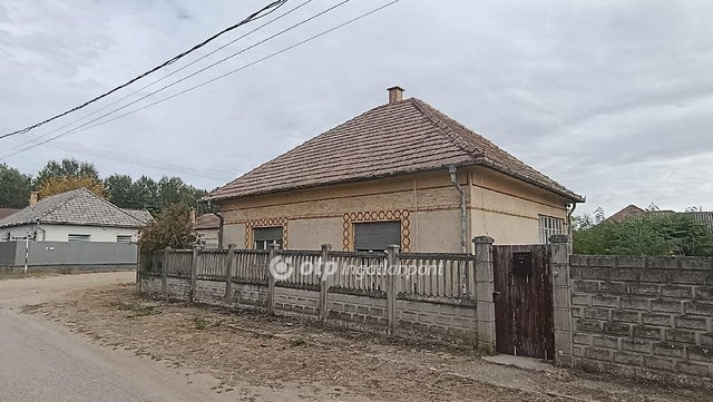 Eladó családi ház, Tápiószecsőn 29.5 M Ft, 3+1 szobás