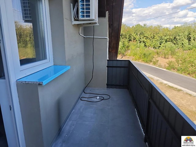 Eladó családi ház, Felsőpakonyban 114.99 M Ft, 5 szobás