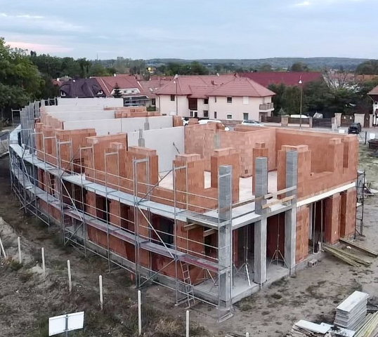 Eladó téglalakás, Veresegyházon, Szent István téren 75.9 M Ft