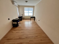 Kiadó ipari ingatlan, Móron 400 E Ft / hó, 5 szobás