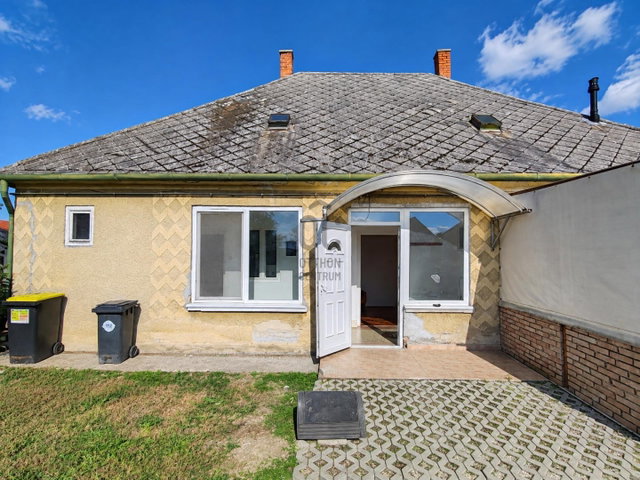 Eladó családi ház, Győrött 58 M Ft, 2 szobás