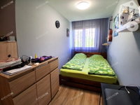 Eladó panellakás, Kecskeméten 49.99 M Ft, 3 szobás